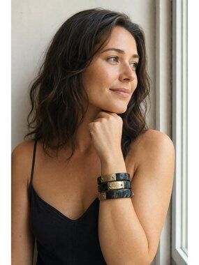 AP Kenya Ashley Pittman Horn & Hammered Brass Stacked Set of 3 Bangle Bracelet